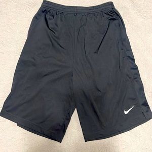 Men’s black small dri-fit Nike nylon shorts